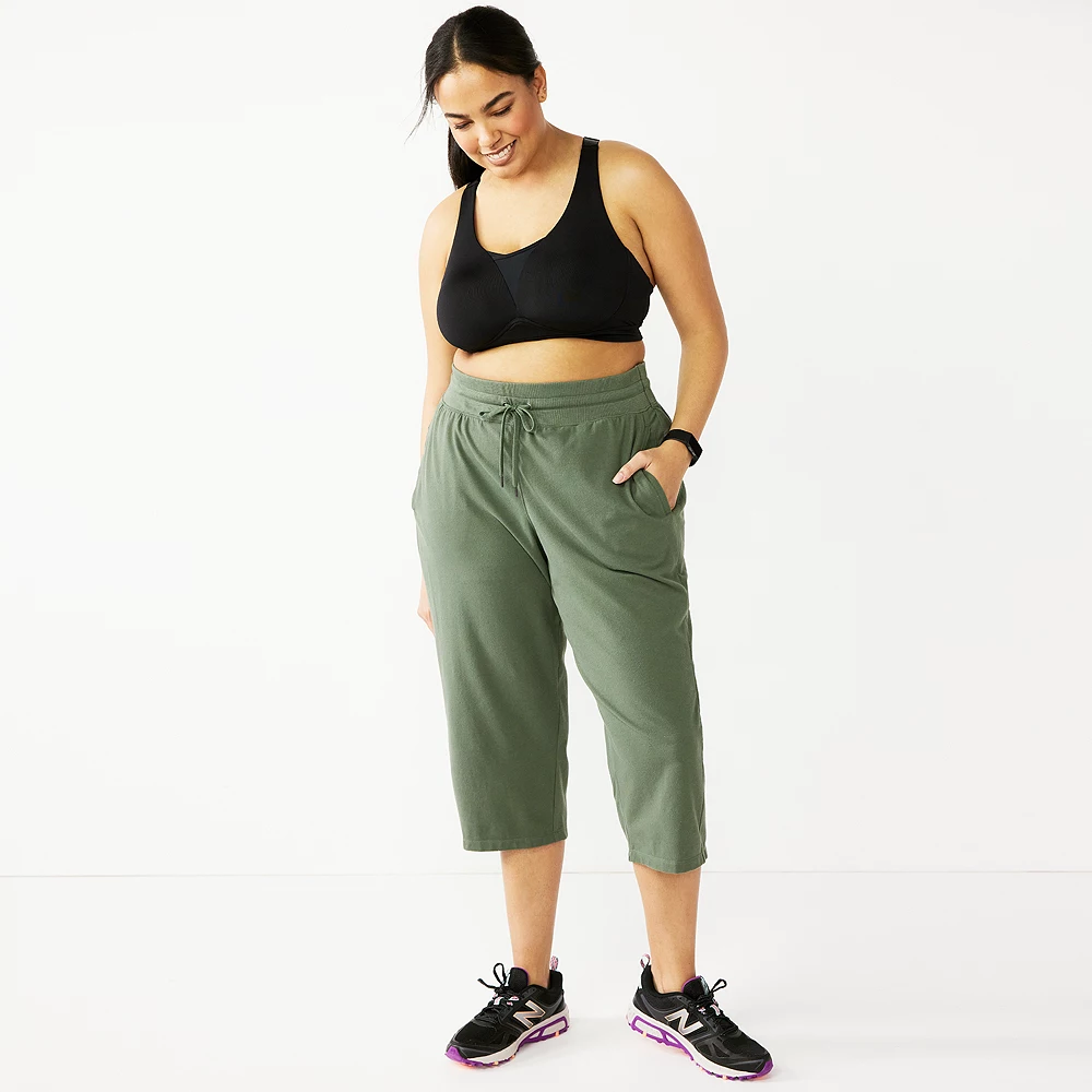 Plus Size Tek Gear® Essential Straight-Leg Capris 5 Plus Size Tek Gear® Essential Straight-Leg Capris - Image 3