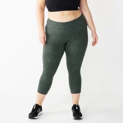 Plus Size Tek Gear® Essential High-Waisted Capri Leggings